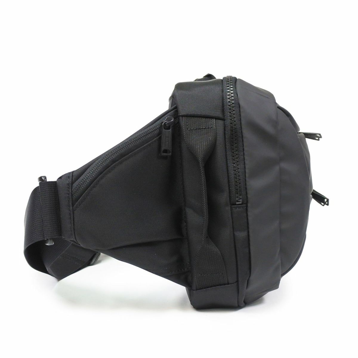 CIE シー LEAP スリングバッグ L 072302