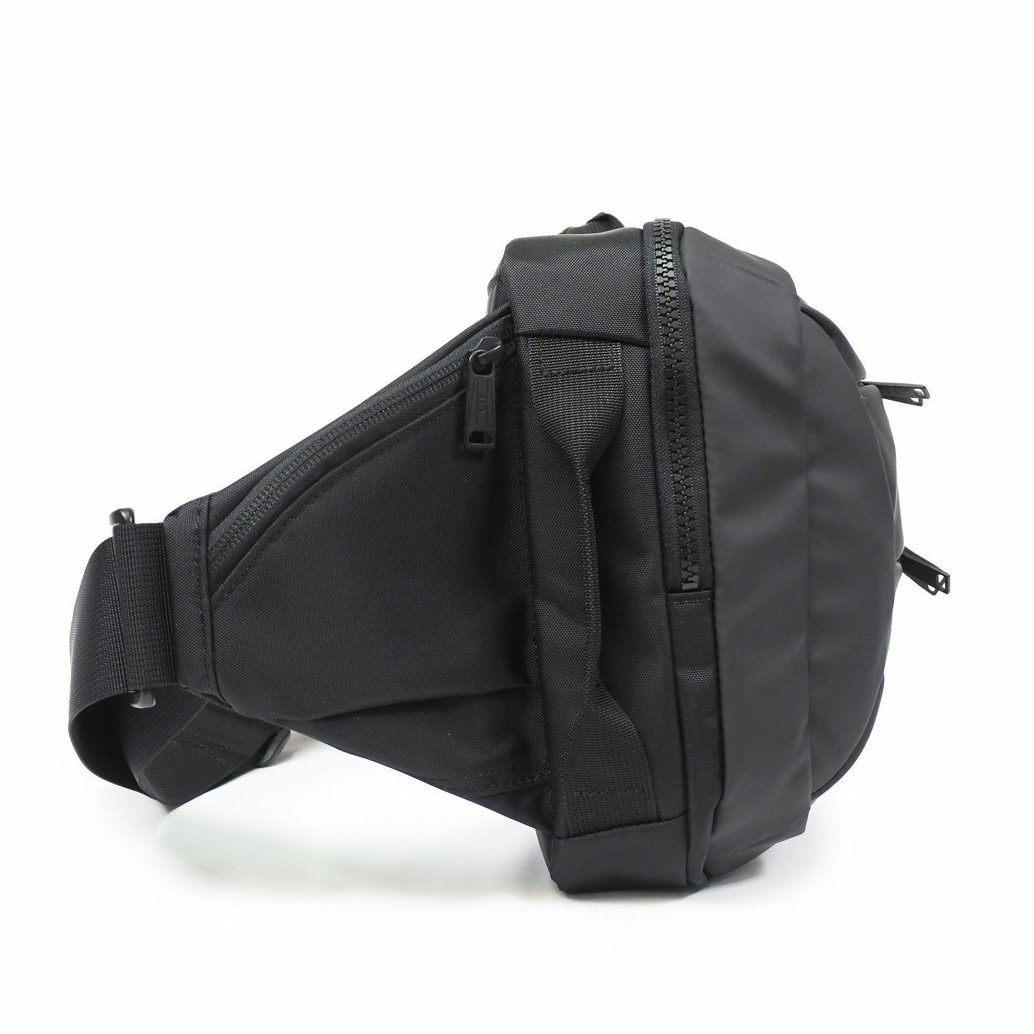 CIE シー LEAP スリングバッグ L 072302