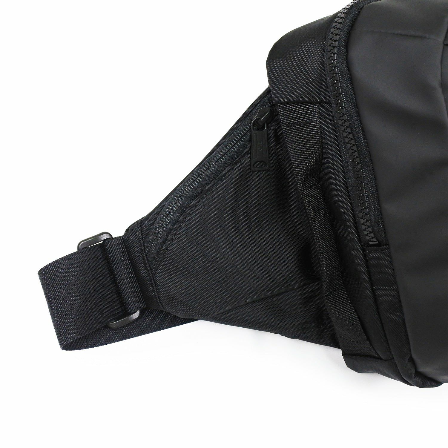 CIE シー LEAP スリングバッグ L 072302