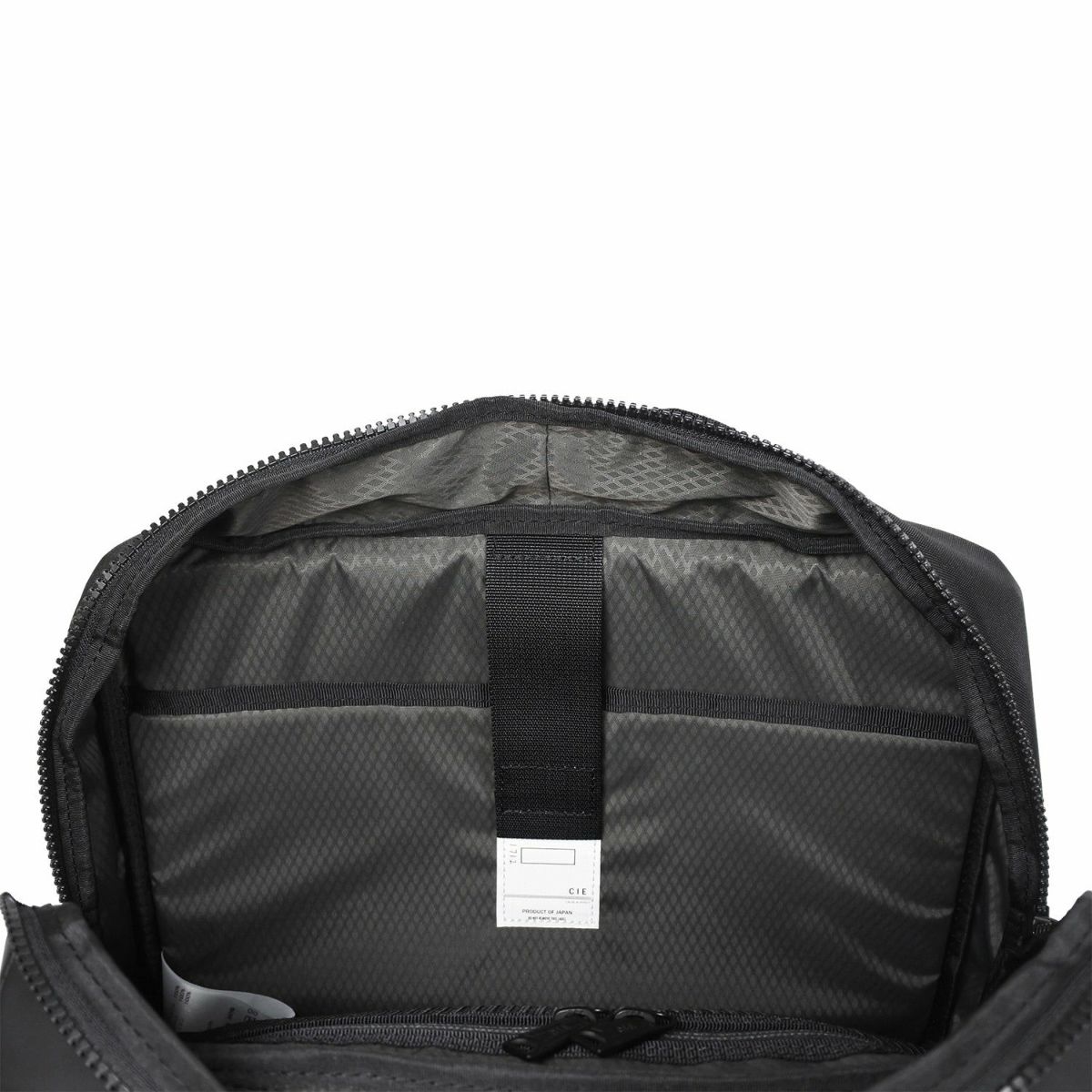 CIE シー LEAP スリングバッグ L 072302