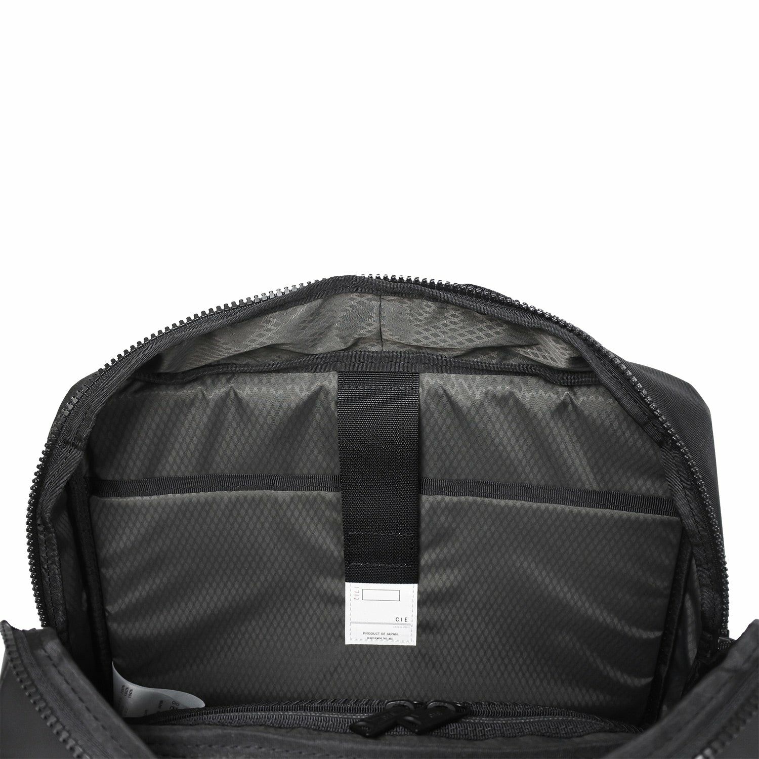 CIE シー LEAP スリングバッグ L 072302