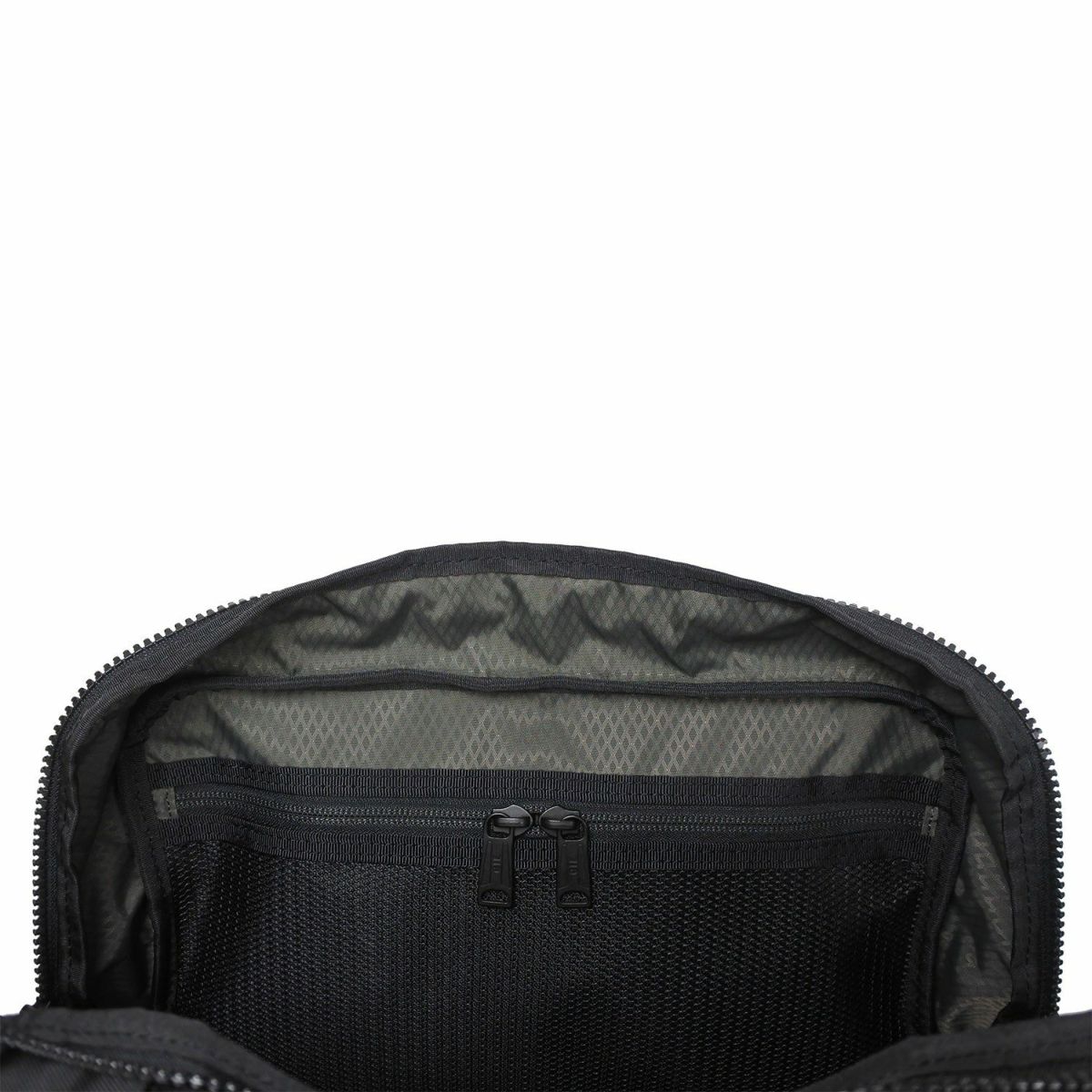 CIE シー LEAP スリングバッグ L 072302