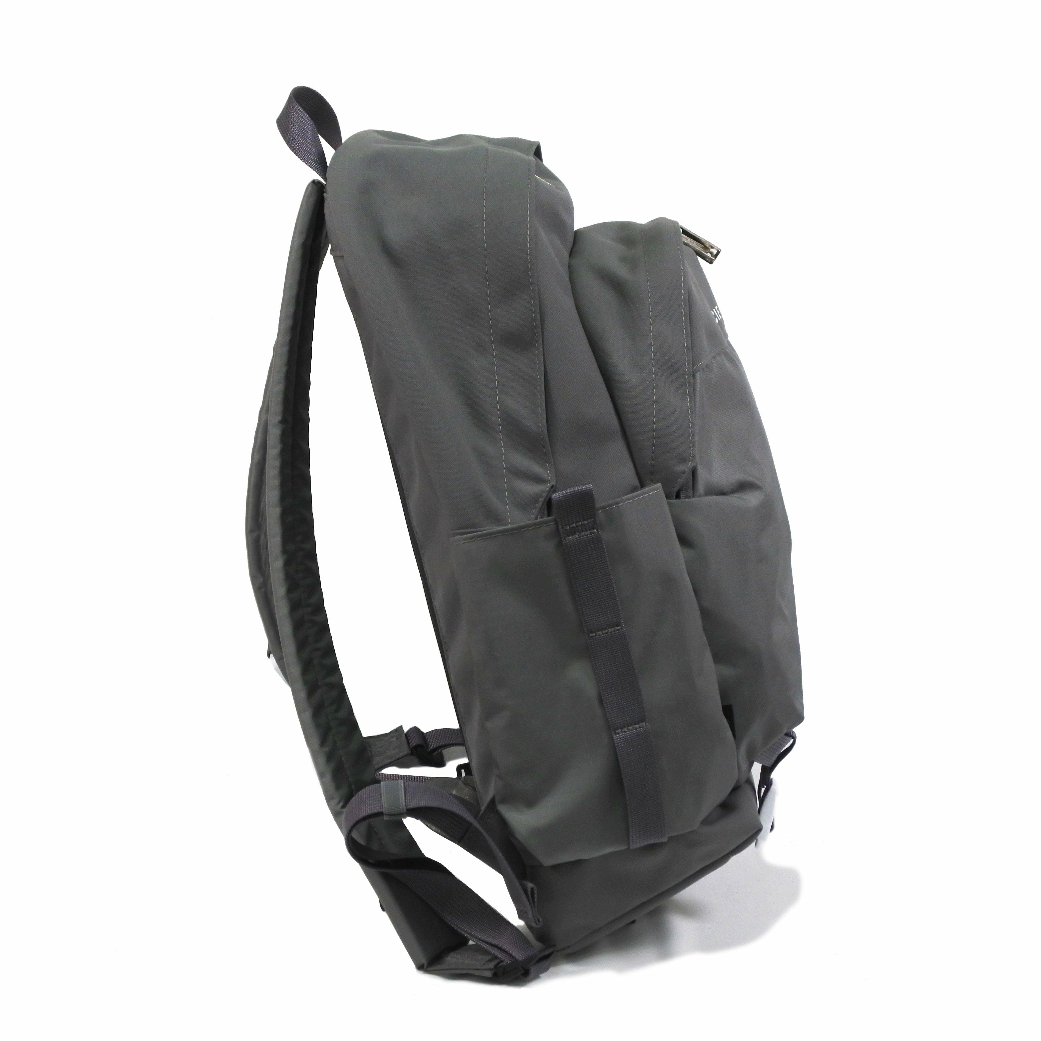 CIE シー PRIOR デイパック 035001