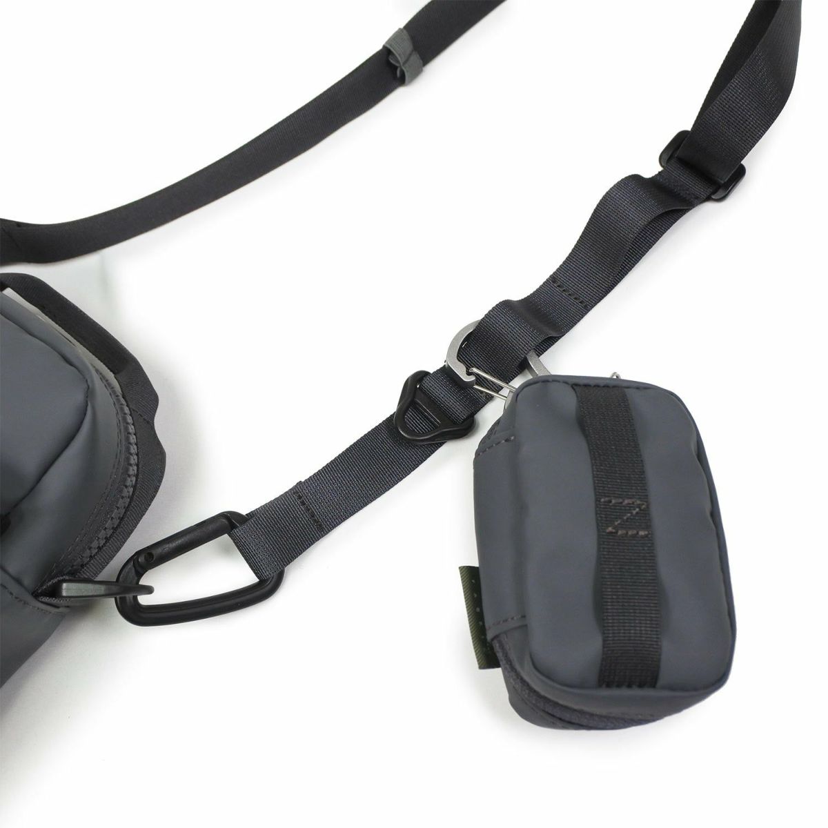 CIE シー GRID3 ボトルミニショルダーバッグ 032067