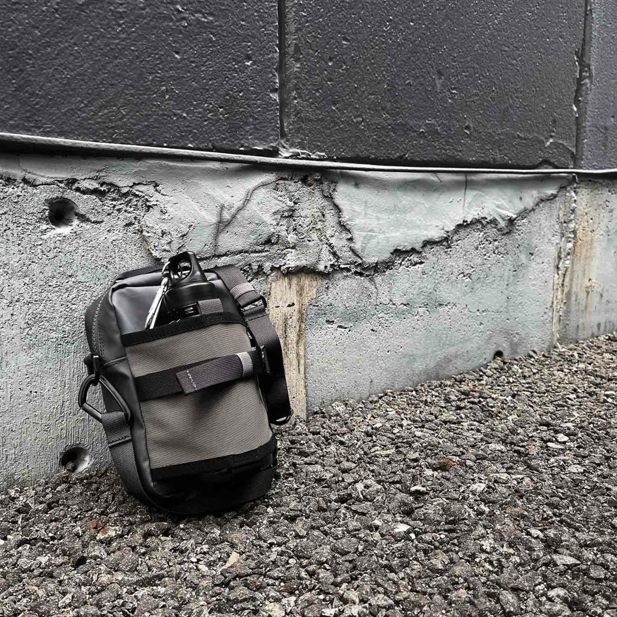 CIE シー GRID3 ボトルミニショルダーバッグ 032067