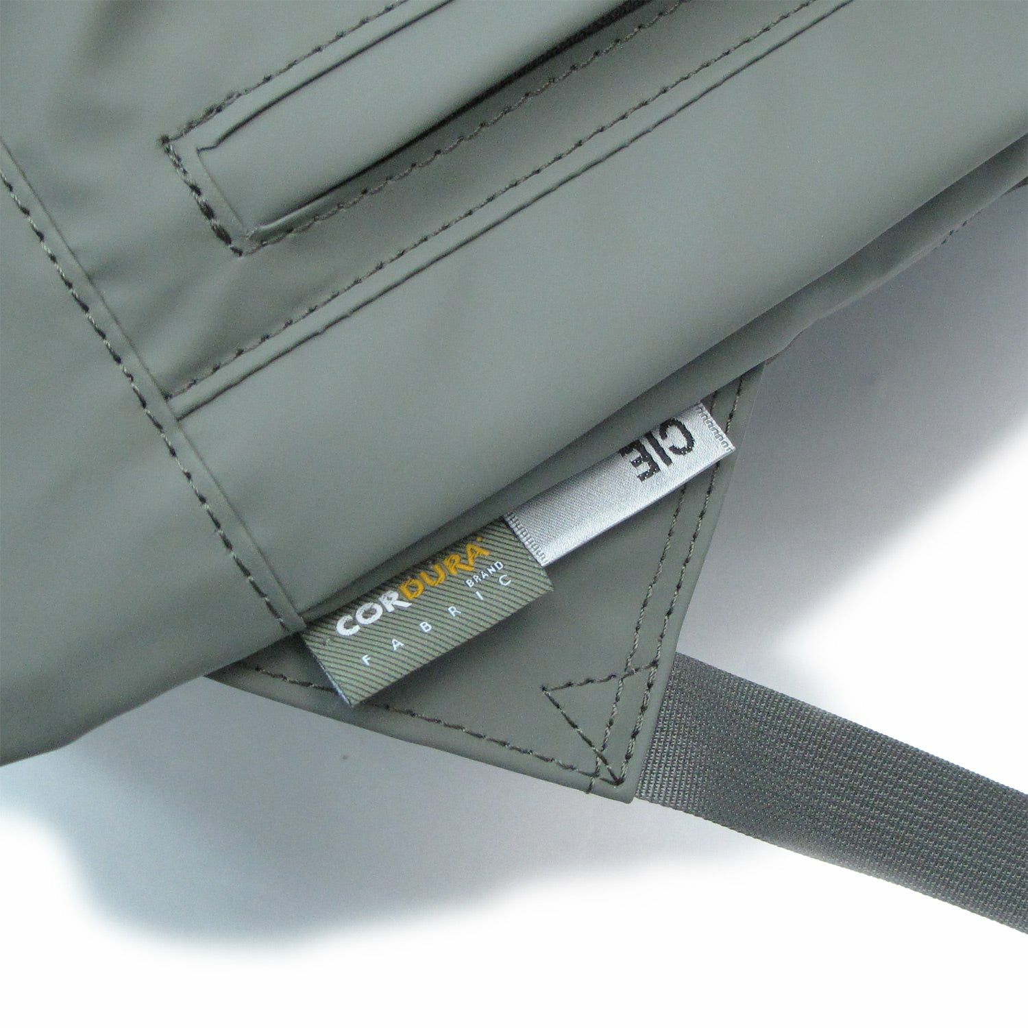 CIE シー GRID3 2WAYバックパック L 032059
