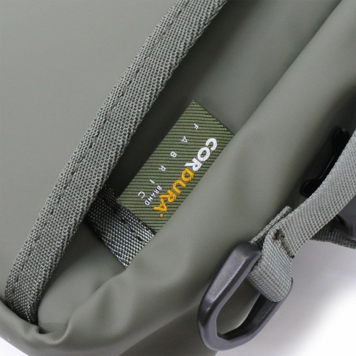 CIE シー GRID3 2WAYスリングバッグ 032057