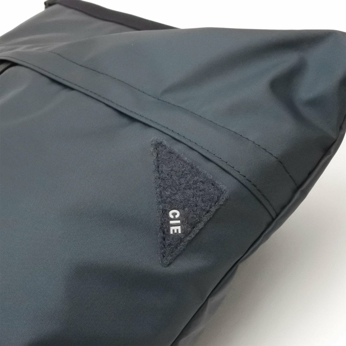 CIE シー FLOW ドライショルダーバッグ L 022105