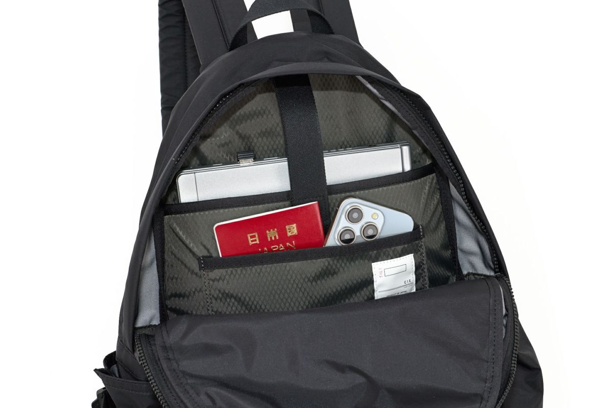 CIE シー FLOW デイパック 022100