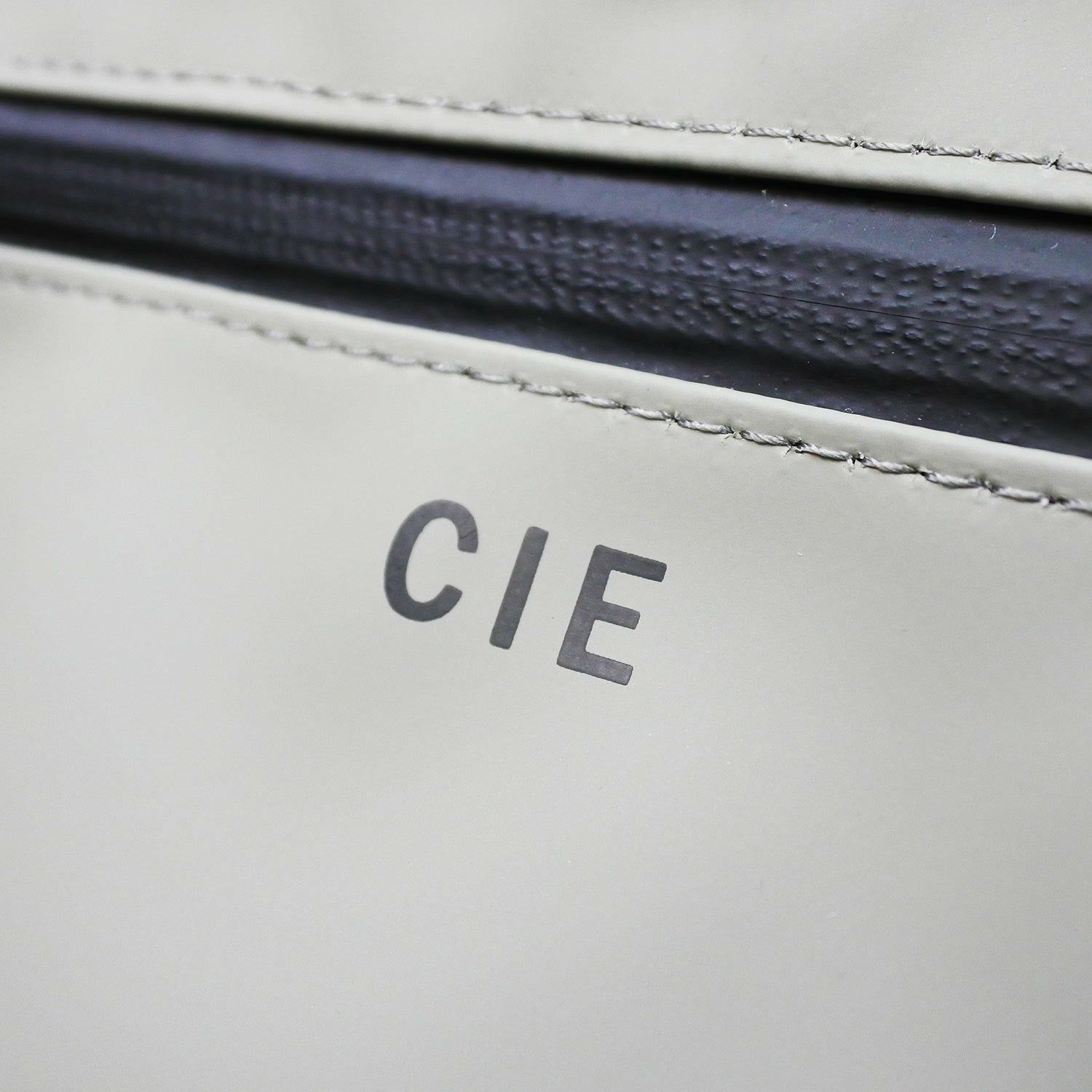 CIE シー VARIOUS ショルダー02 021824