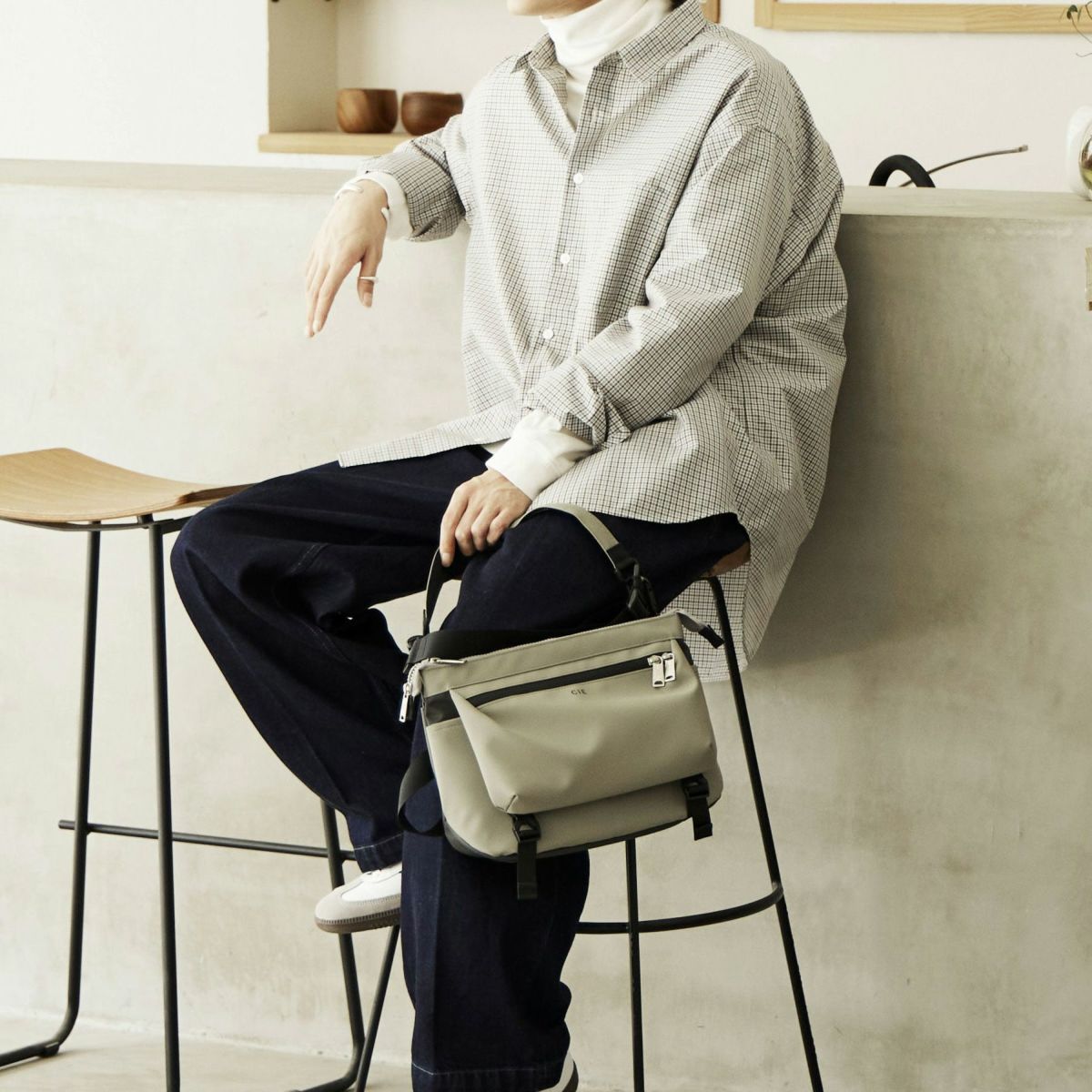 CIE シー VARIOUS ショルダー02 021824