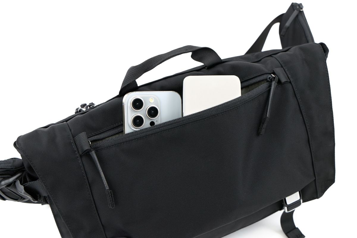 CIE シー ABLE ショルダーバッグ 202401