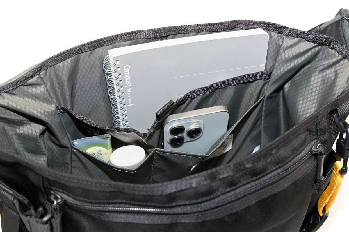 CIE シー ABLE ショルダーバッグ 202401