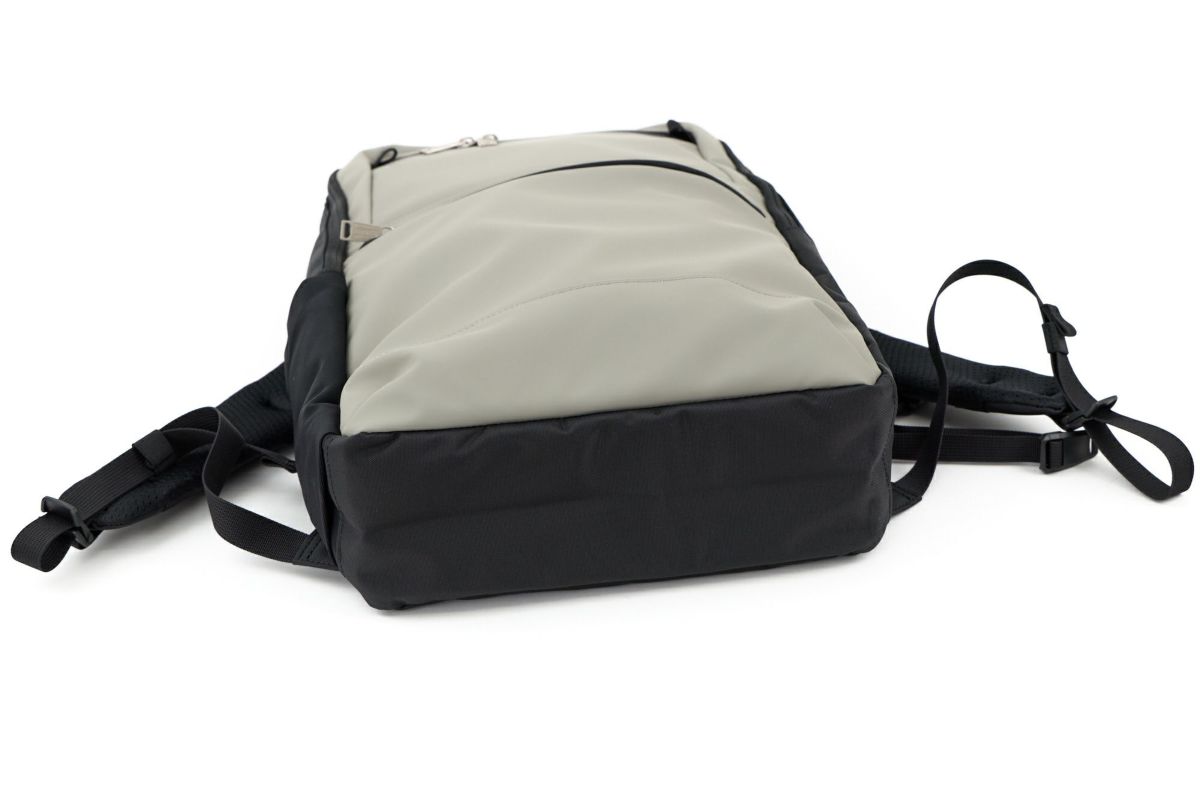 CIE シー VARIOUS スクエアバックパック 021826