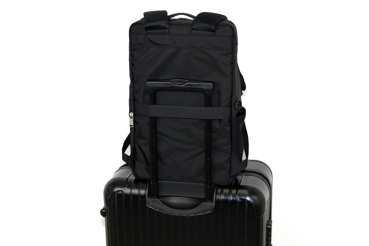 CIE シー VARIOUS スクエアバックパック 021826