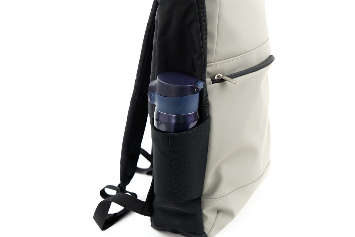 CIE シー VARIOUS スクエアバックパック 021826