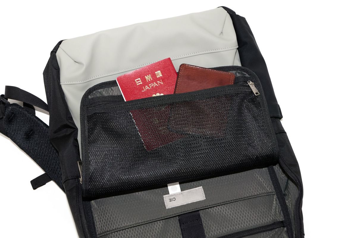 CIE シー VARIOUS スクエアバックパック 021826