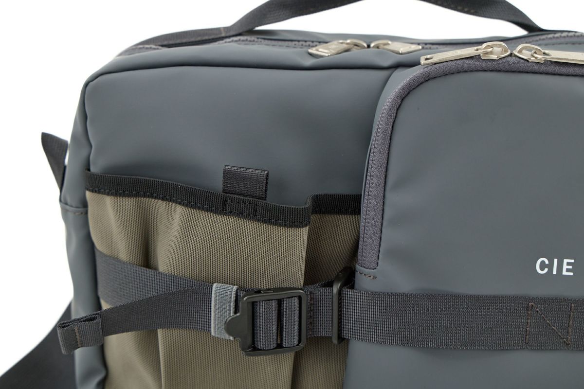 CIE シー GRID3 ボトルショルダーバッグ L 032068