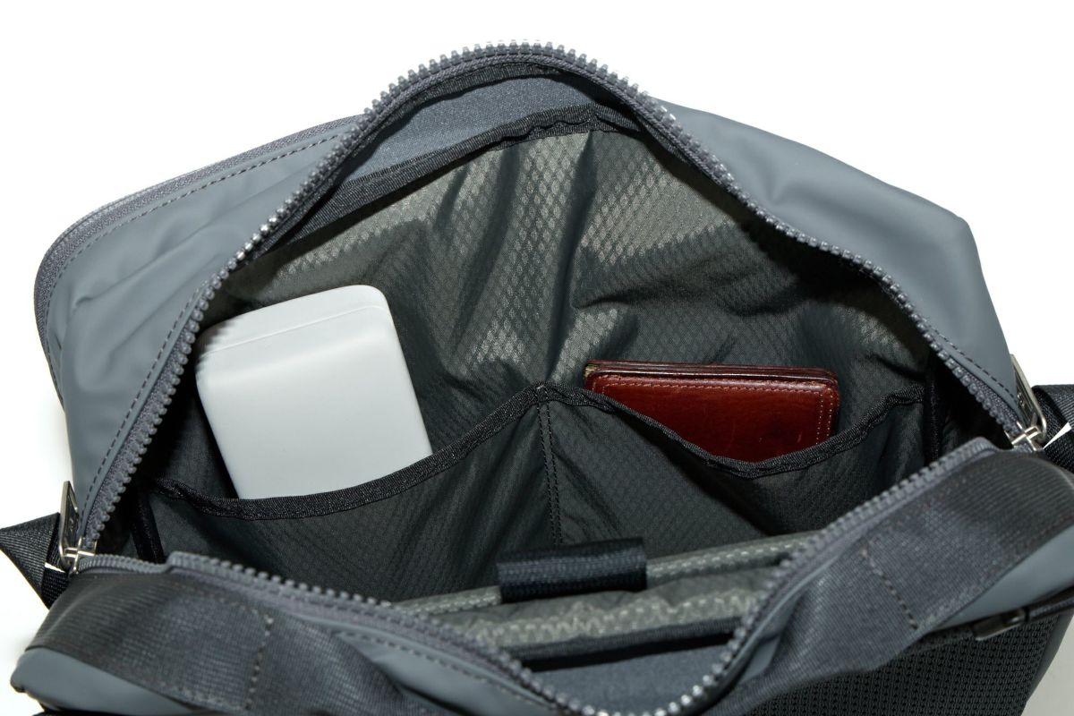 CIE シー GRID3 ボトルショルダーバッグ L 032068