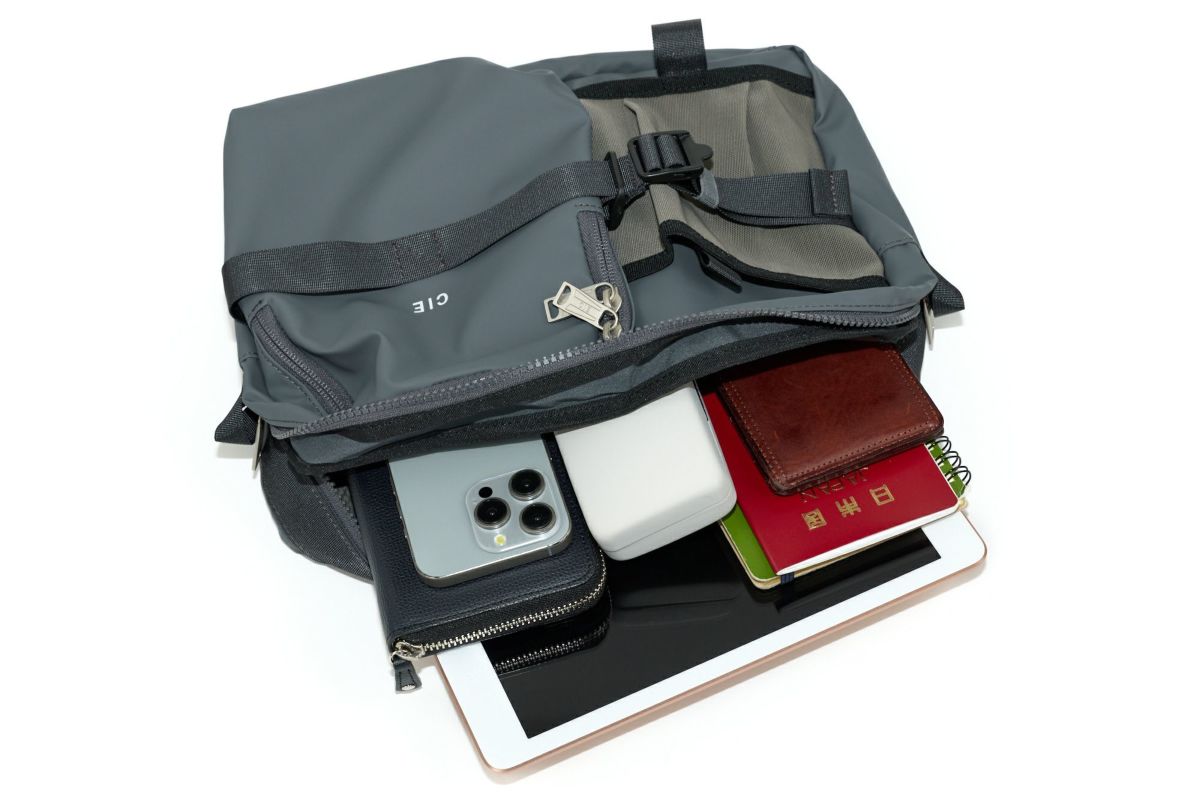 CIE シー GRID3 ボトルショルダーバッグ L 032068