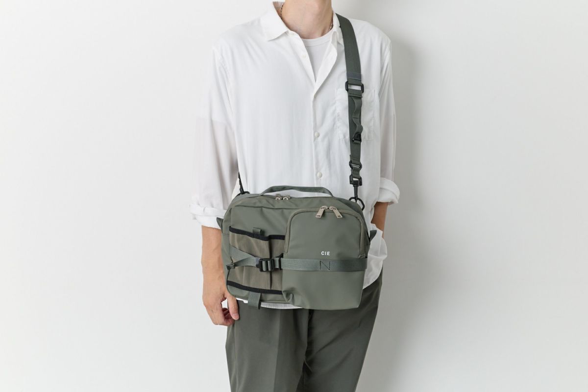 CIE シー GRID3 ボトルショルダーバッグ L 032068