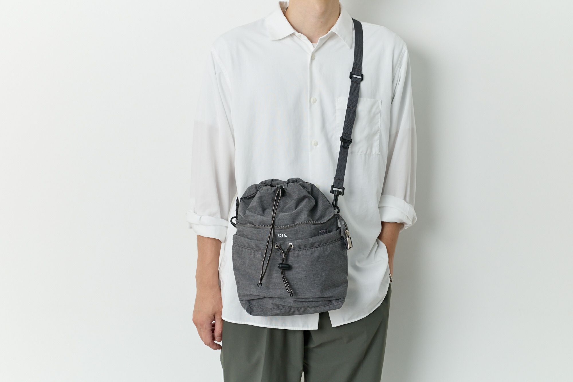 CIE シー TENDER ミニショルダーバッグ 042501