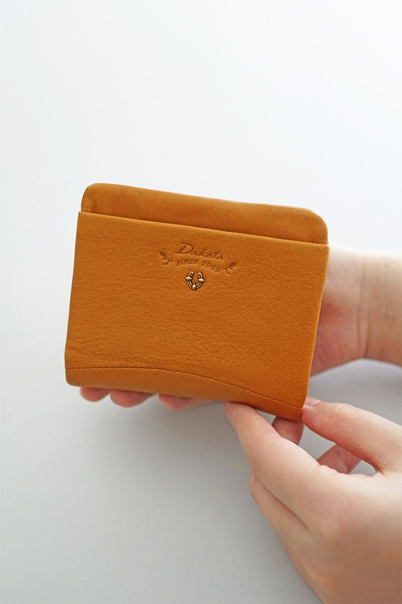 Dakota ダコタ バイブリー 小銭入れ付き二つ折り財布 0031760