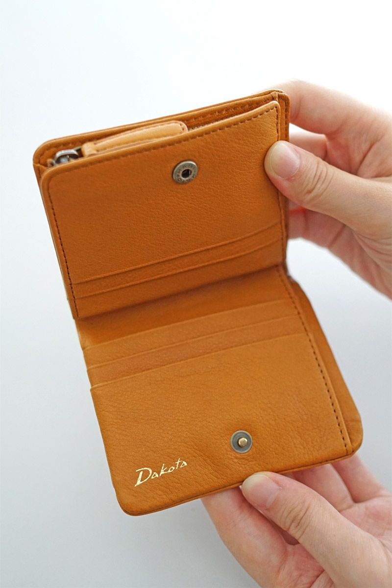 Dakota ダコタ バイブリー 小銭入れ付き二つ折り財布 0031760