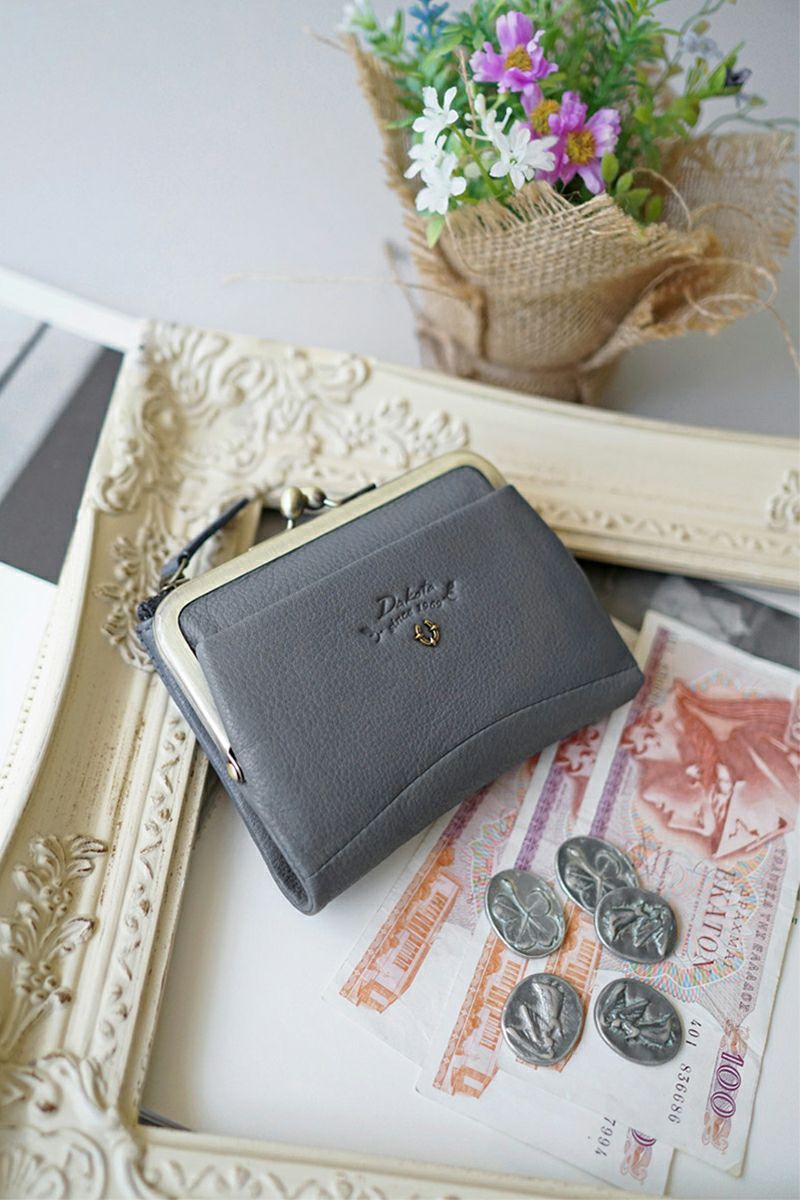 Dakota ダコタ バイブリー 小銭入れ付き二つ折り財布 0031761