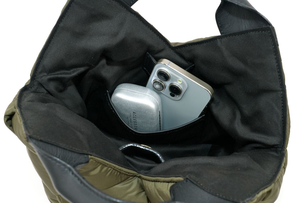 VIOLAd'ORO ヴィオラドーロ ELMO エルモ手さげバッグ V-8663