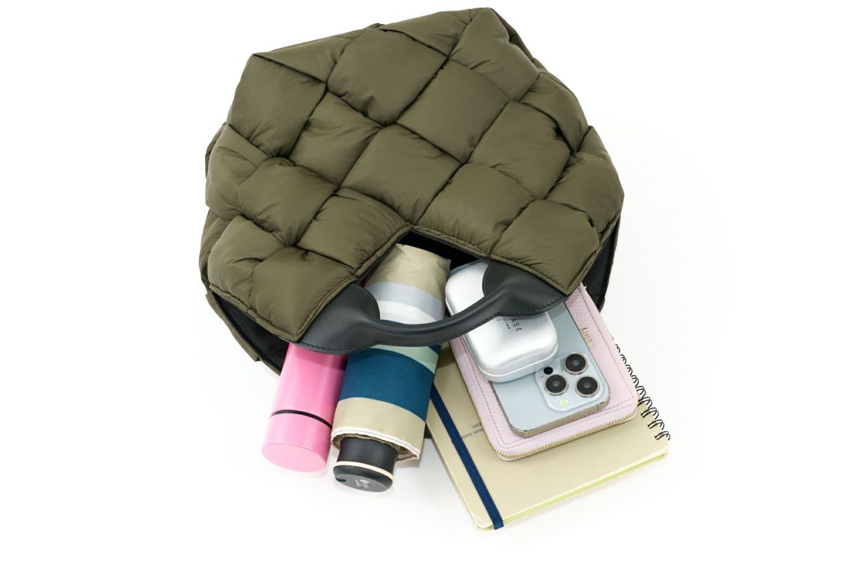 VIOLAd'ORO ヴィオラドーロ ELMO エルモ手さげバッグ V-8663