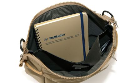 CIE シー FLOW フラットショルダーバッグ（L） 022108