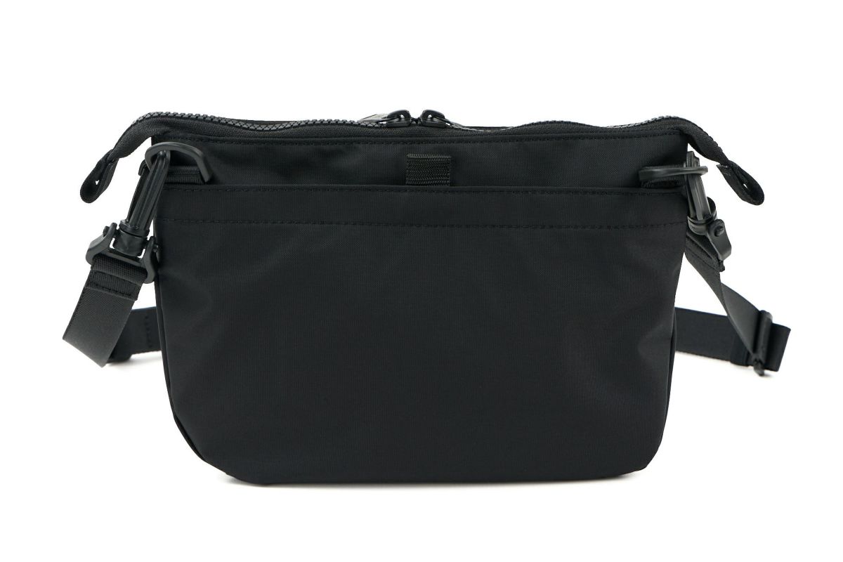 CIE シー FLOW フラットショルダーバッグ（S） 022109