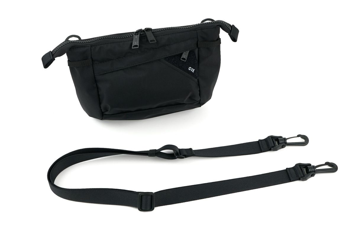 CIE シー FLOW フラットショルダーバッグ（S） 022109