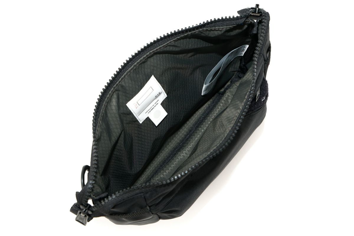 CIE シー FLOW フラットショルダーバッグ（S） 022109