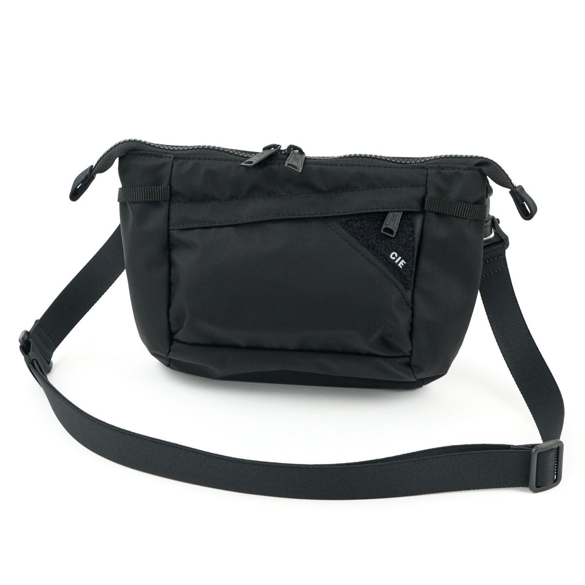 CIE シー FLOW フラットショルダーバッグ（S） 022109