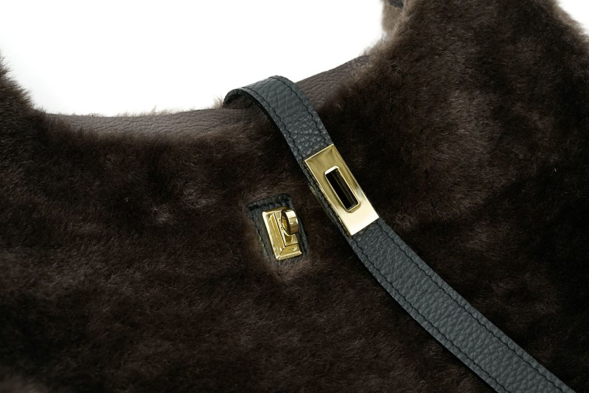 VIOLAd'ORO ヴィオラドーロ ELMO エルモ トートバッグ エコファー Wフェイスムートン V-8969