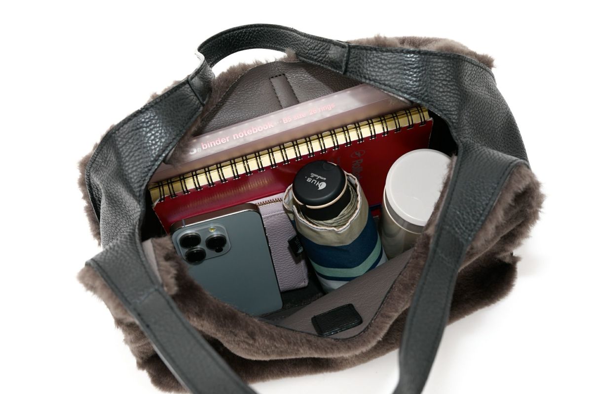 VIOLAd'ORO ヴィオラドーロ ELMO エルモ トートバッグ エコファー Wフェイスムートン V-8969