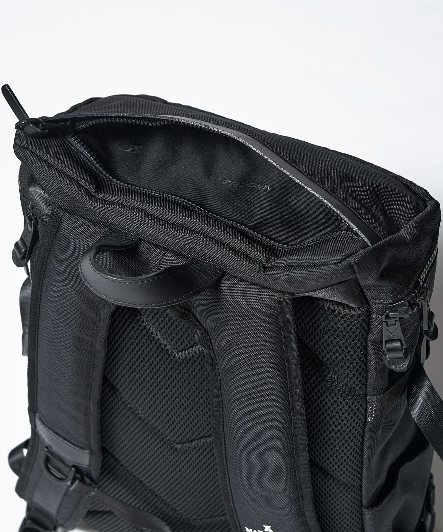 MAKAVELIC マキャベリック CHASE RECTANGLE DAYPACK 3106-10121