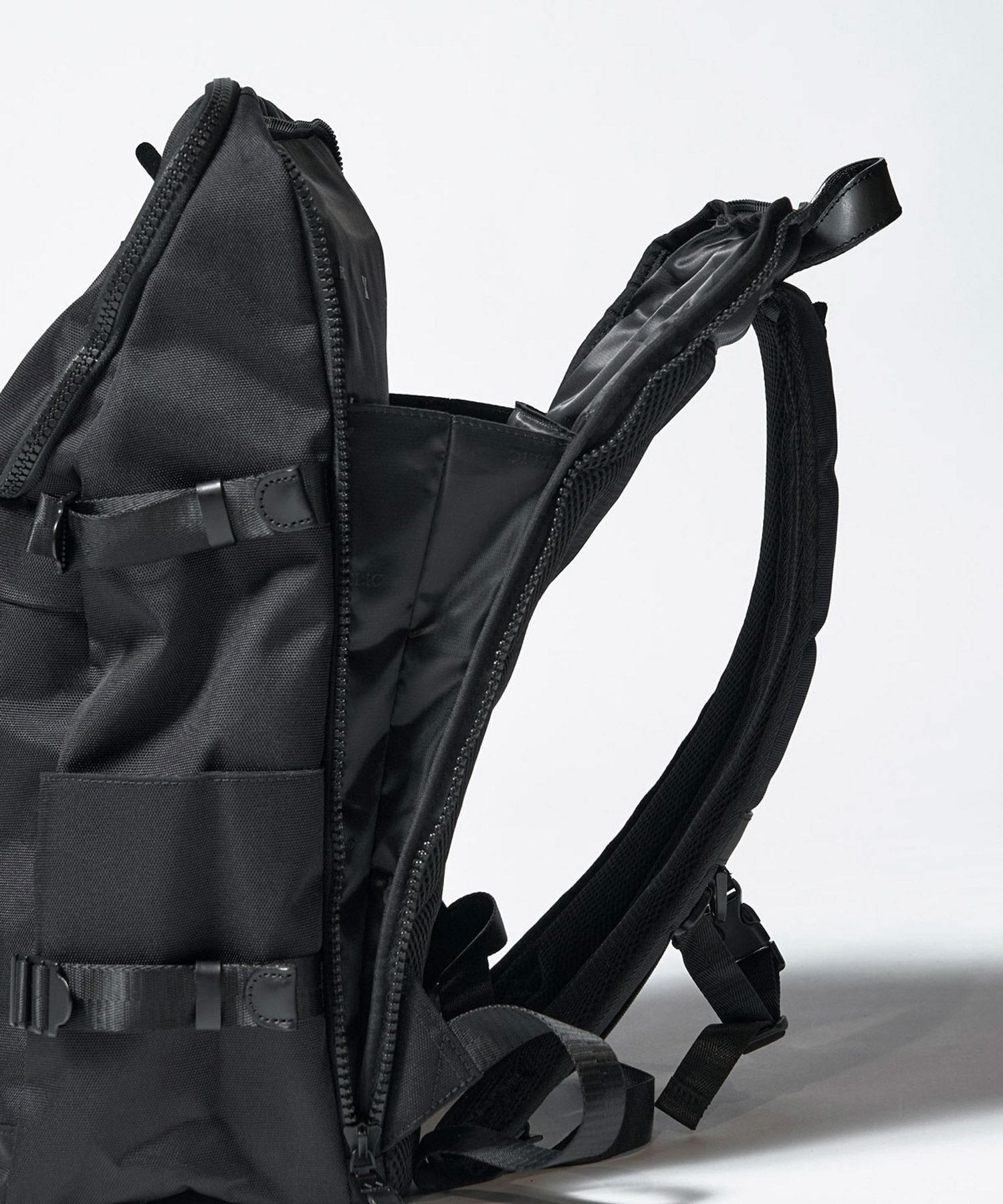 MAKAVELIC マキャベリック CHASE RECTANGLE3 DAYPACK 3123-10102