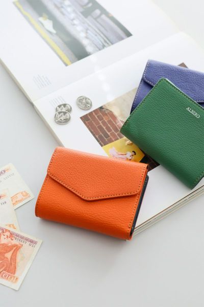 ALBERO アルベロ Capretta カプレッタ 小銭入れ付き二つ折り財布 8601