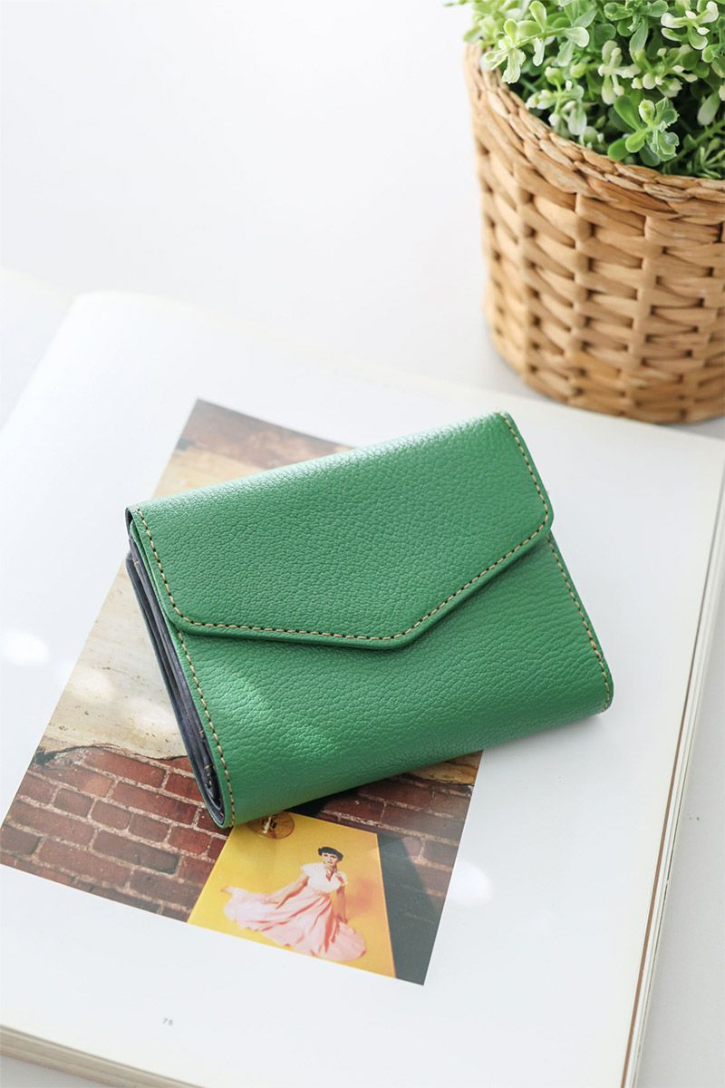 ALBERO アルベロ Capretta カプレッタ 小銭入れ付き二つ折り財布 8601