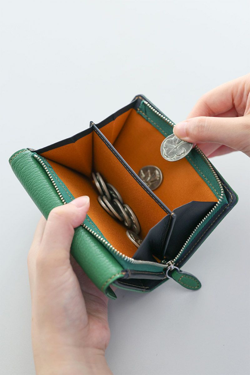 ALBERO アルベロ Capretta カプレッタ 小銭入れ付き二つ折り財布 8601