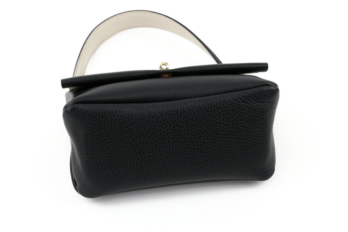 VIOLAd'ORO ヴィオラドーロ TRERO トレロ Wフェイス ワンショルダーバッグ V-1599