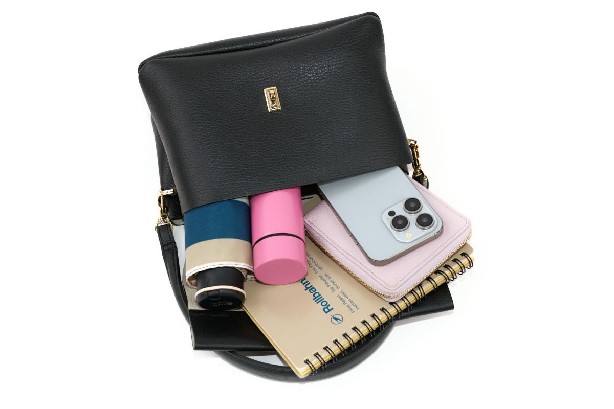 VIOLAd'ORO ヴィオラドーロ TRERO トレロ Wフェイス ワンショルダーバッグ V-1599