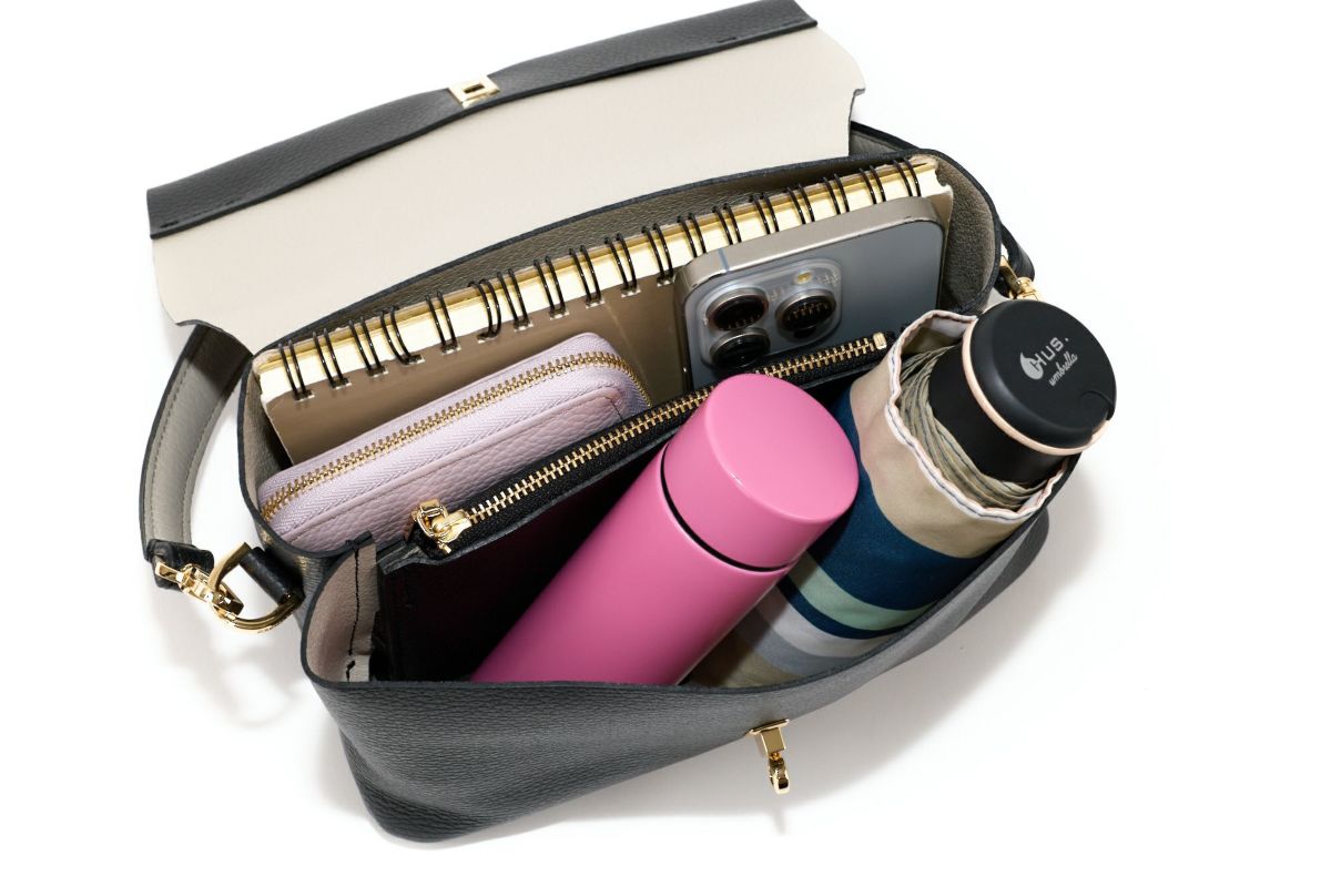 VIOLAd'ORO ヴィオラドーロ TRERO トレロ Wフェイス ワンショルダーバッグ V-1599