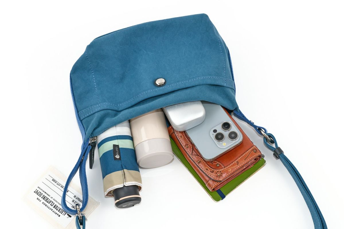 BAGGY'S ANNEX バギーズアネックス 18ozアーミーダックバイオ 2WAYショルダーバッグ LGRN-6001