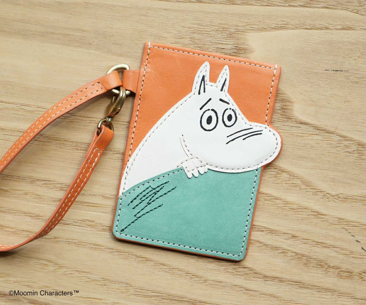 genten ゲンテン MOOMIN ムーミン はみ出しパスケース「ムーミン」 46158