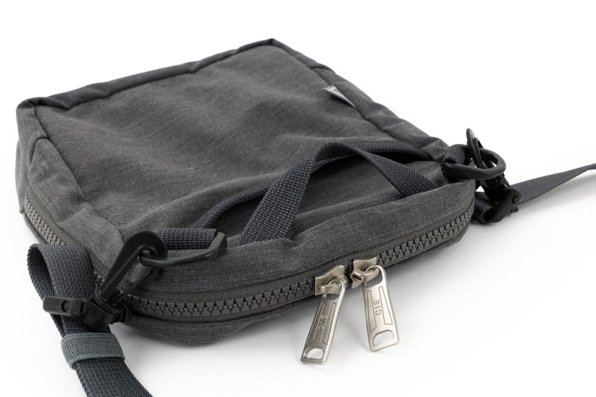 CIE シー TENDER ボトルショルダー 042503