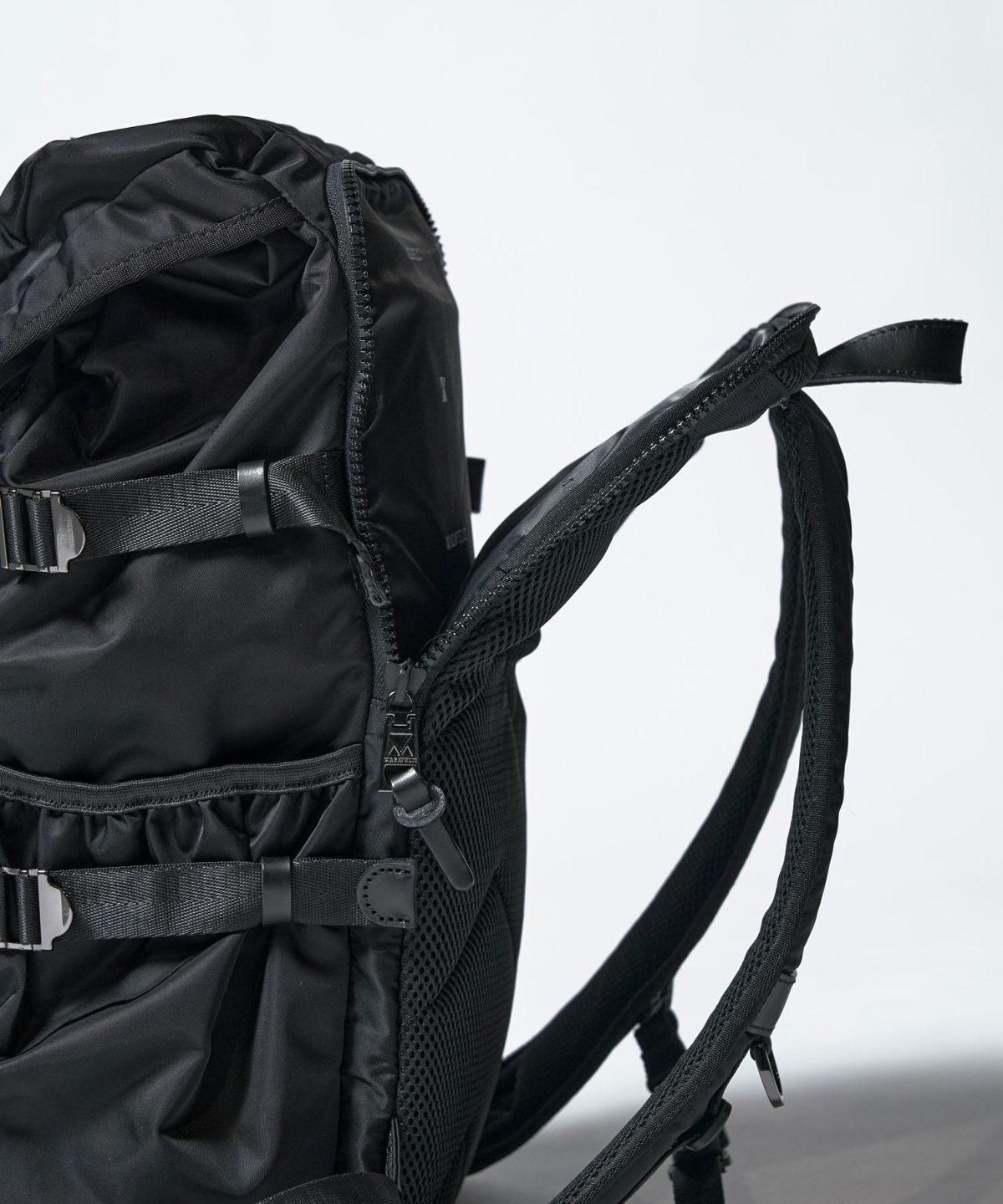MAKAVELIC マキャベリック SIERRA SUPERIORITY TIMON BACKPACK 3107-10120
